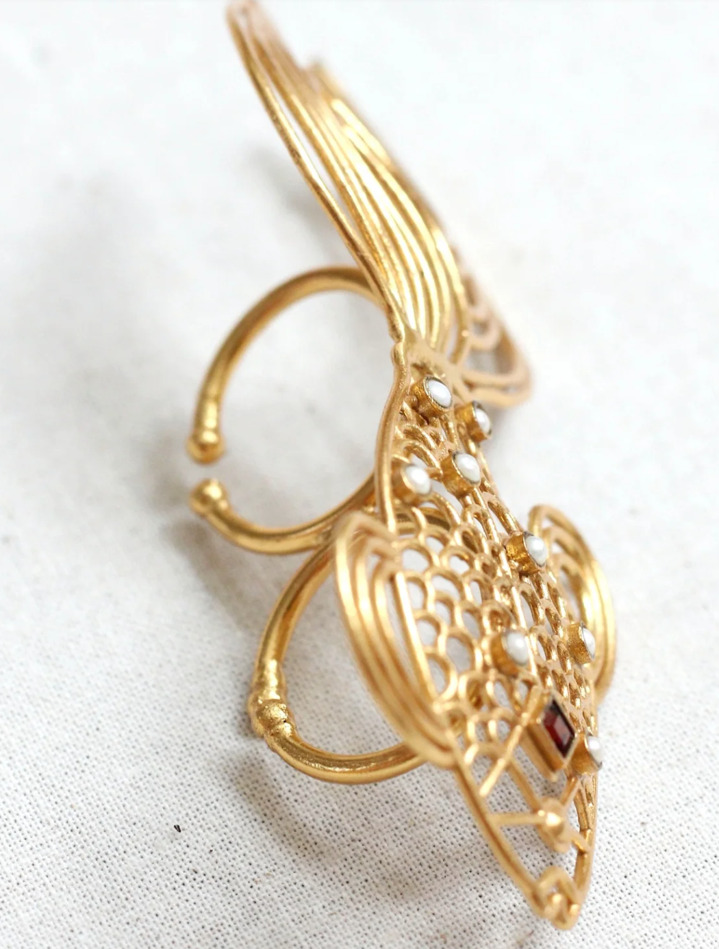 Bague Poisson Magique - Grenat et Perle Naturelle, Plaqué Or 24K