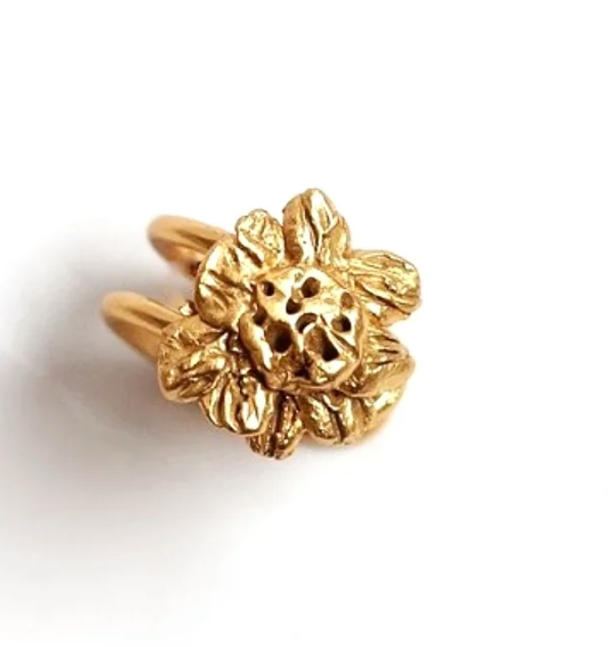 détails ear cuff marguerite