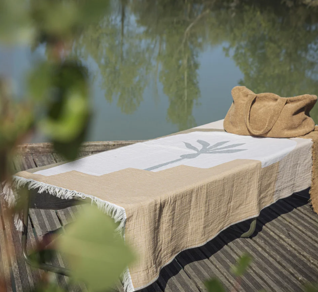 Fouta frangée en coton recyclé – Palmier & Soleil Levant