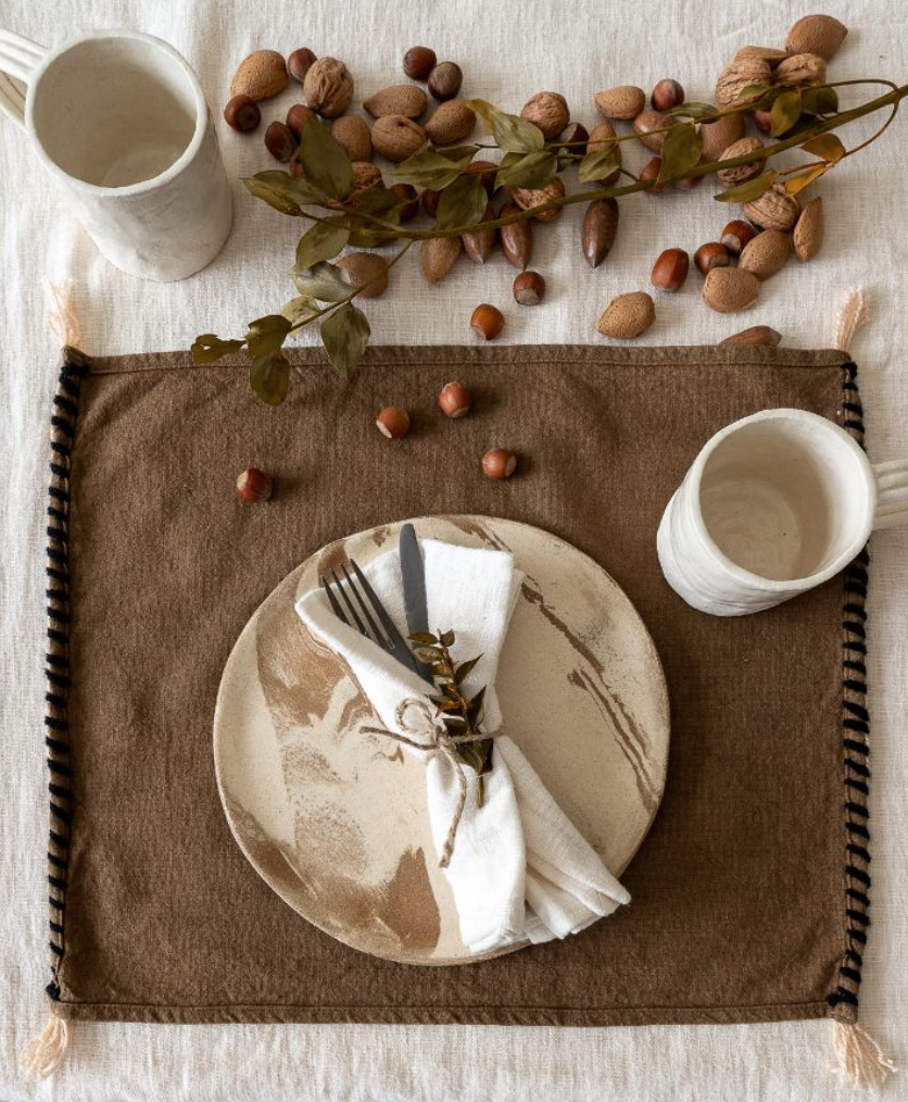 sets de table bronze finition passepoil