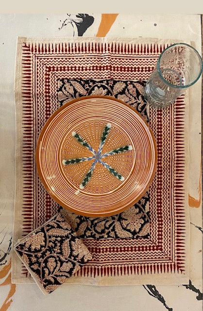 Assiette des Balkans artisanal