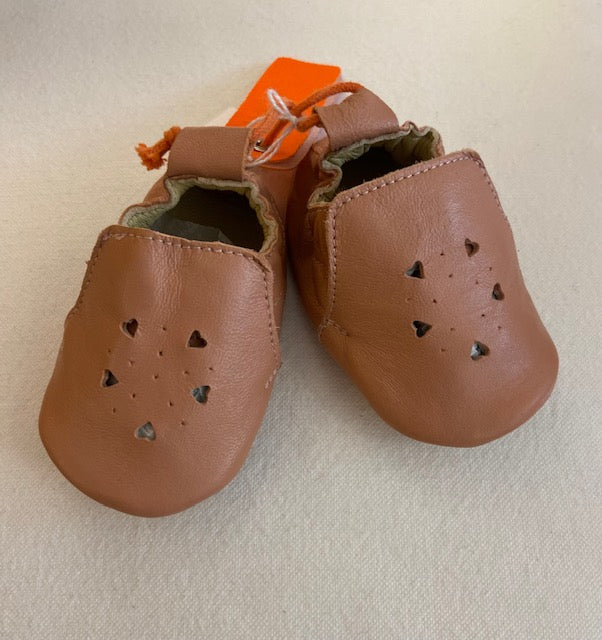 Chaussons bébé en cuir